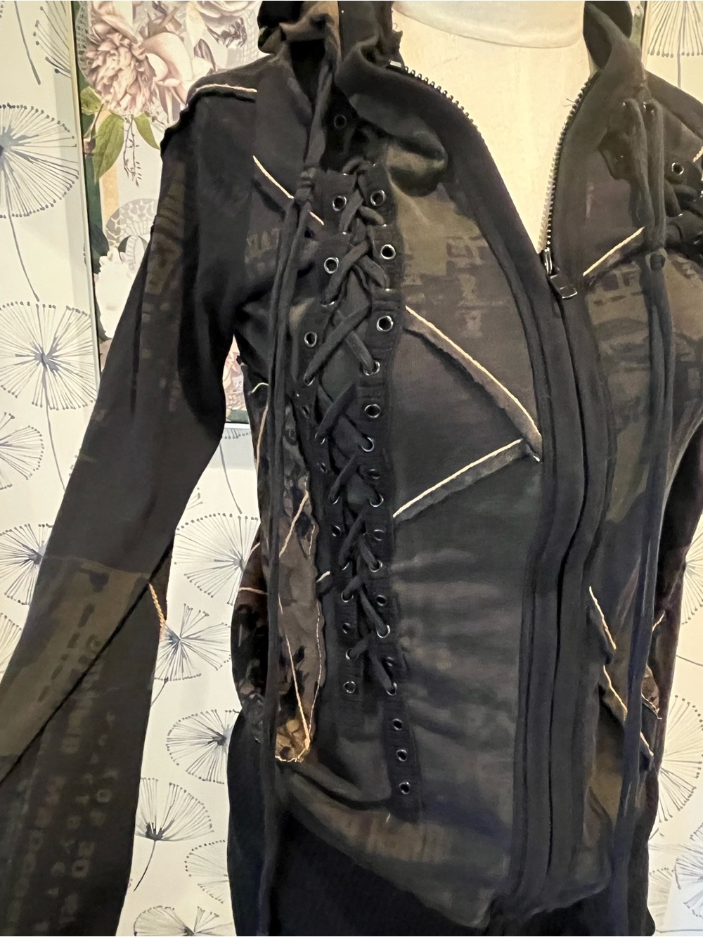 Salvage S Y2K Hooded Women's Jacket - Stylish Zip Front - Picture 2 of 6